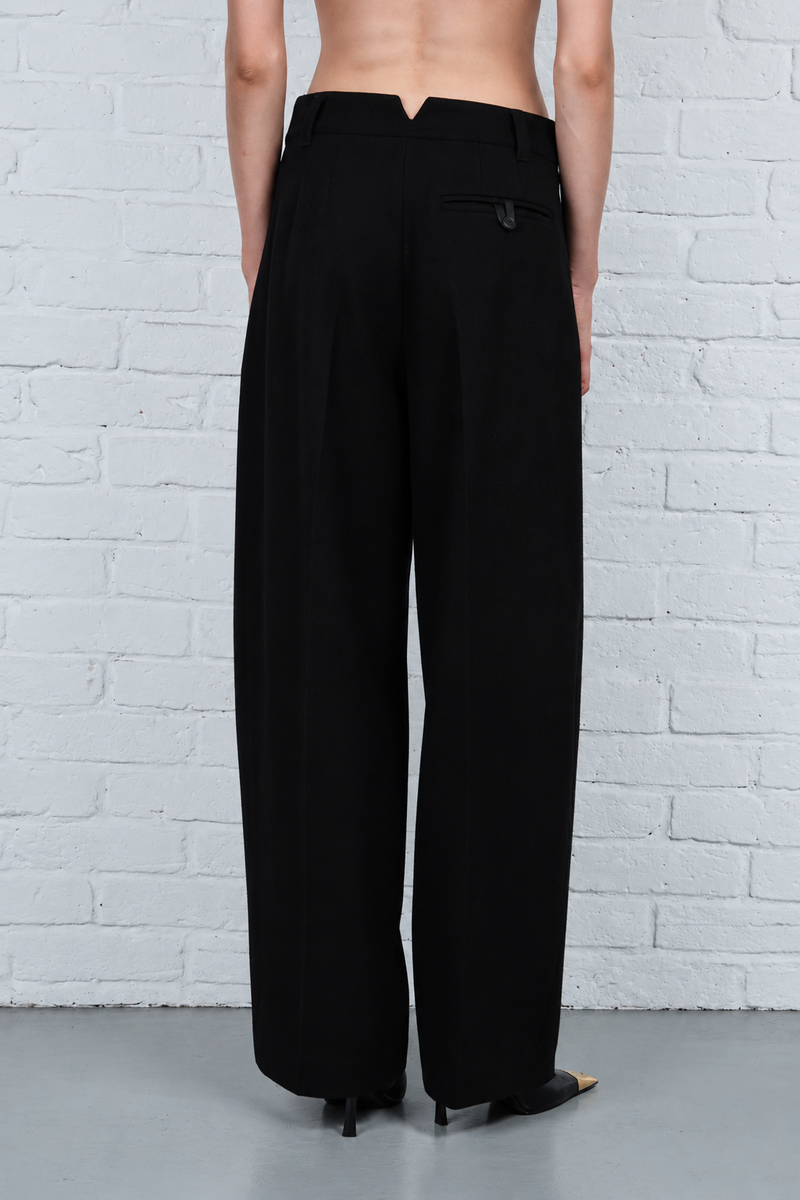 Wool Oval-Leg Trousers