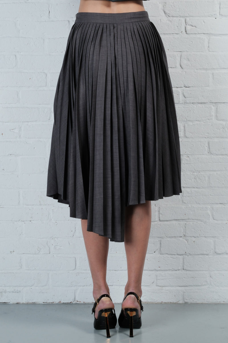 Asymmetric pleated skirt