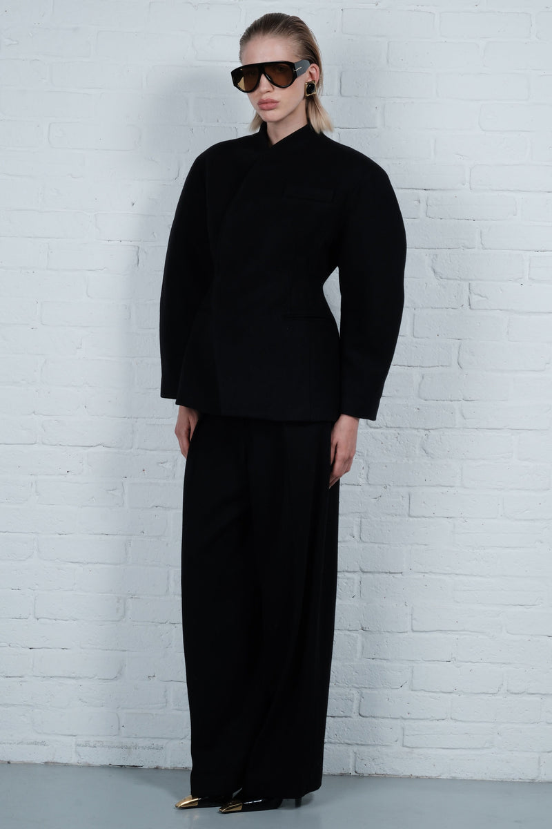 Wool Oval-Leg Trousers